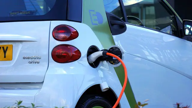 Eerste energielabels uitgedeeld aan elektrische auto’s