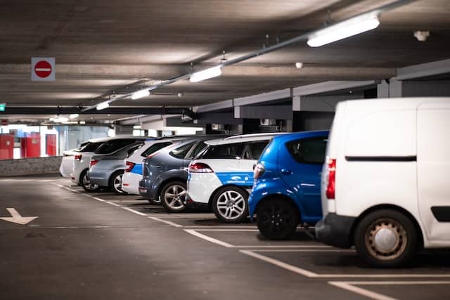 Waarom parkeersensoren een must zijn